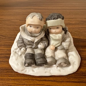 Vintage Enesco Kim Anderson &quot;Snow Where Else I&#39;d Rather Be&quot; Figurine.