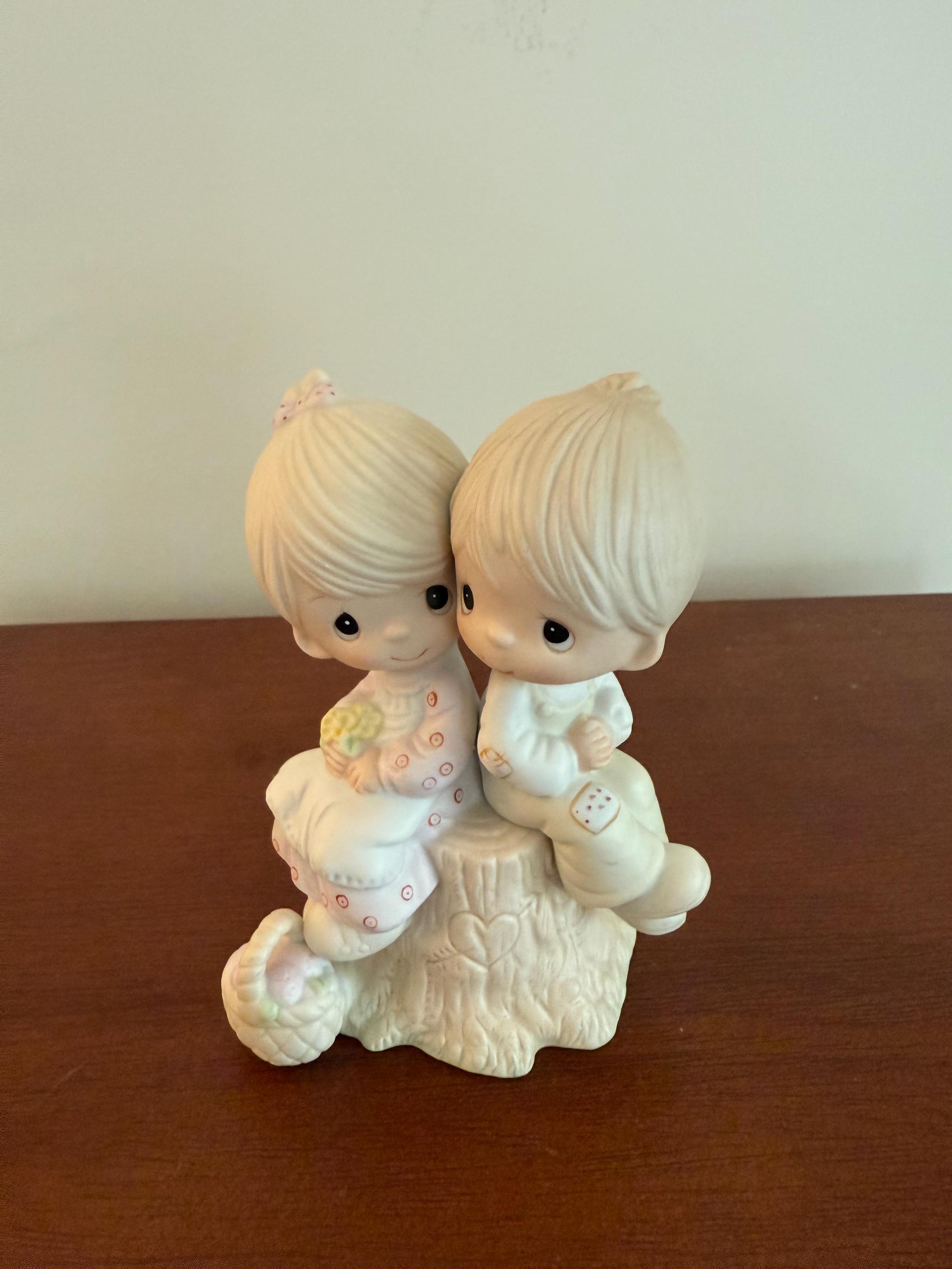 プレシャス・モーメンツ 1979年「愛し合う」フィギュア - Etsy 日本