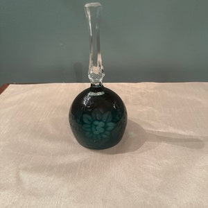 Campana tedesca d&#39;epoca di Dresda in cristallo al piombo al 24%, verde smeraldo