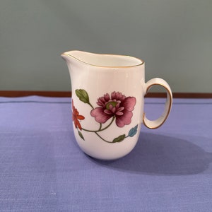 Royal Worcester Astley Porcelain floral Pitcher Creamer. zdjęcie 1