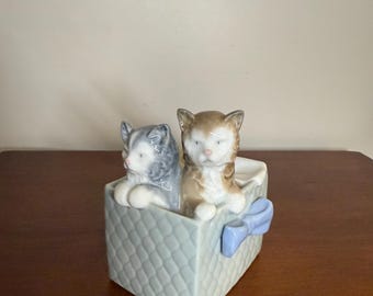 NAO by Lladro「Purr-fect Gift」磁器フィギュア #1080 スペイン製
