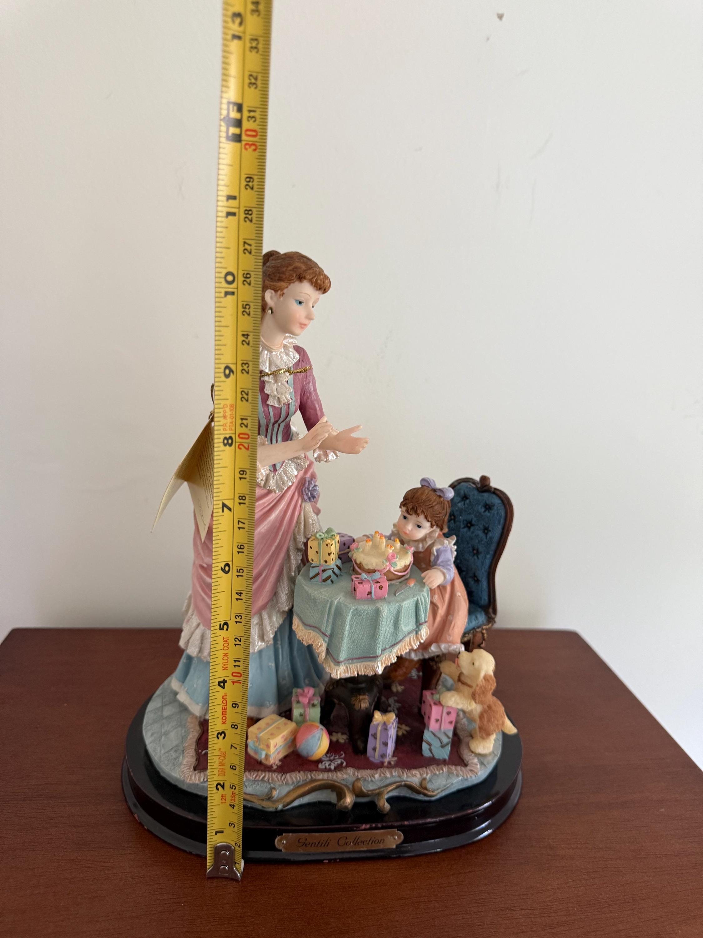 小物 gentility Gentili Collection Mother & Daughter Birthday and Puppy Figurine