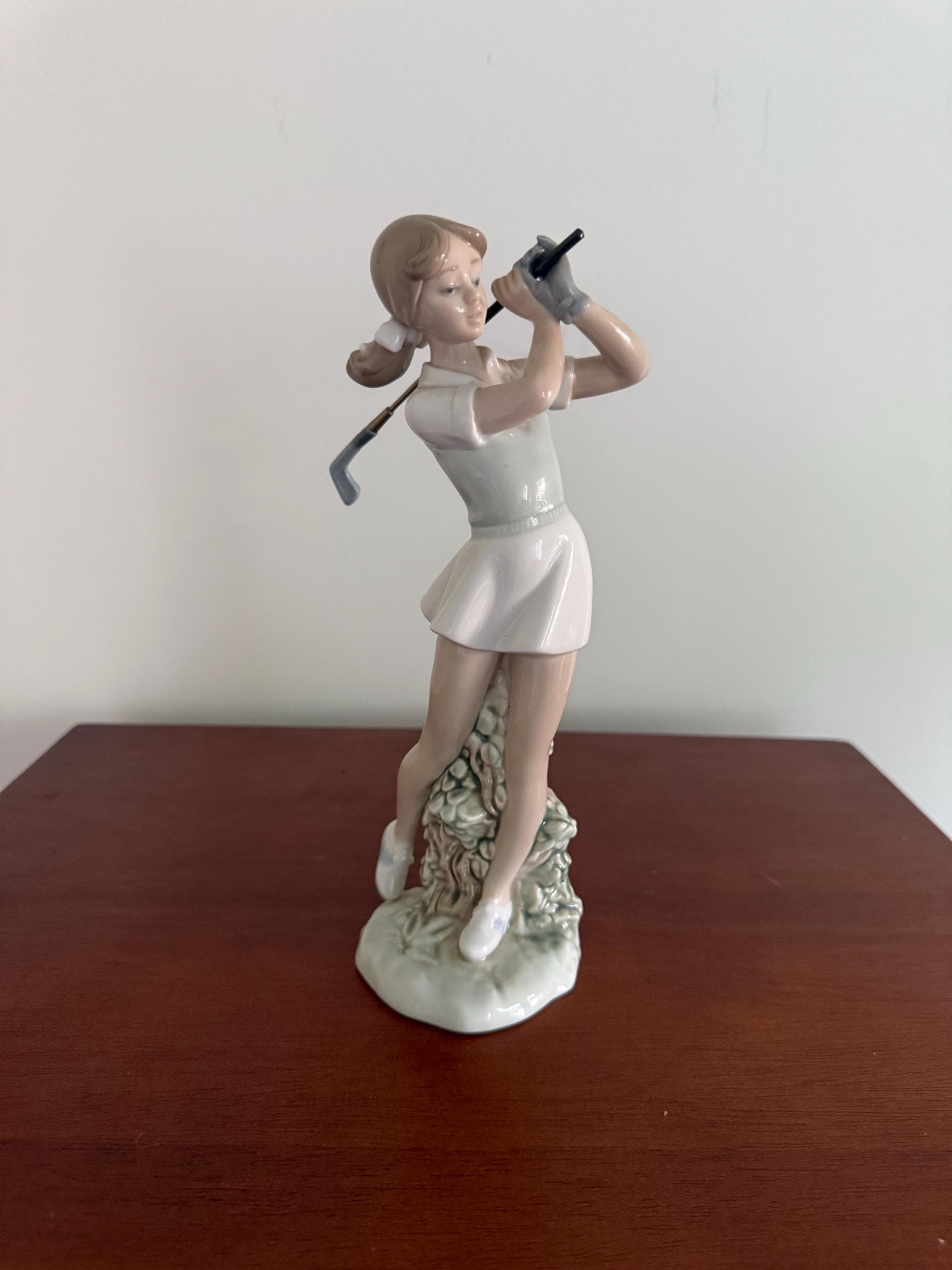 LLADRO リヤドロ リアドロ 1985 GOLFER WAITING TO TEE OFF ゴルフ