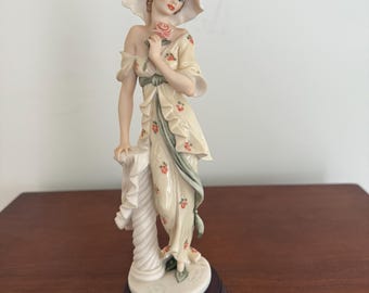 ジュゼッペ・アルマーニのフィギュア：散歩、フィレンツェ、イタリア