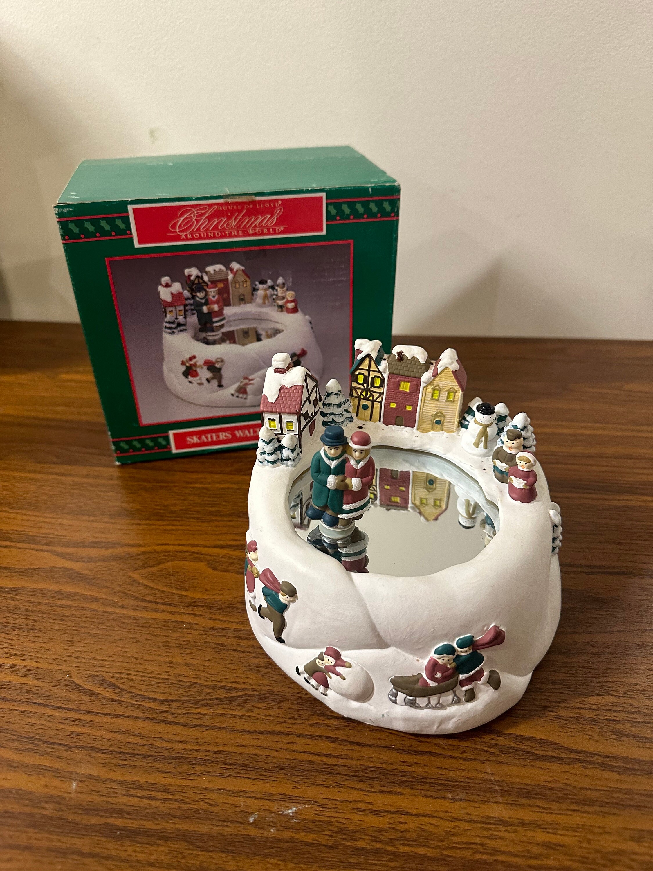 House of Lloyd Christmas Around the World “ Skaters Waltz Musical