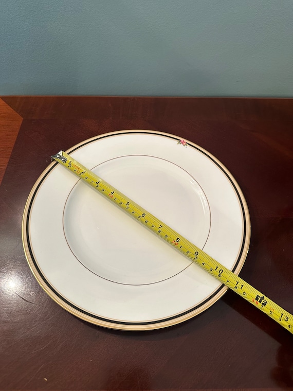 Wedgwood Bone China “ Clio” Dinner Plate. 10.75” - Etsy