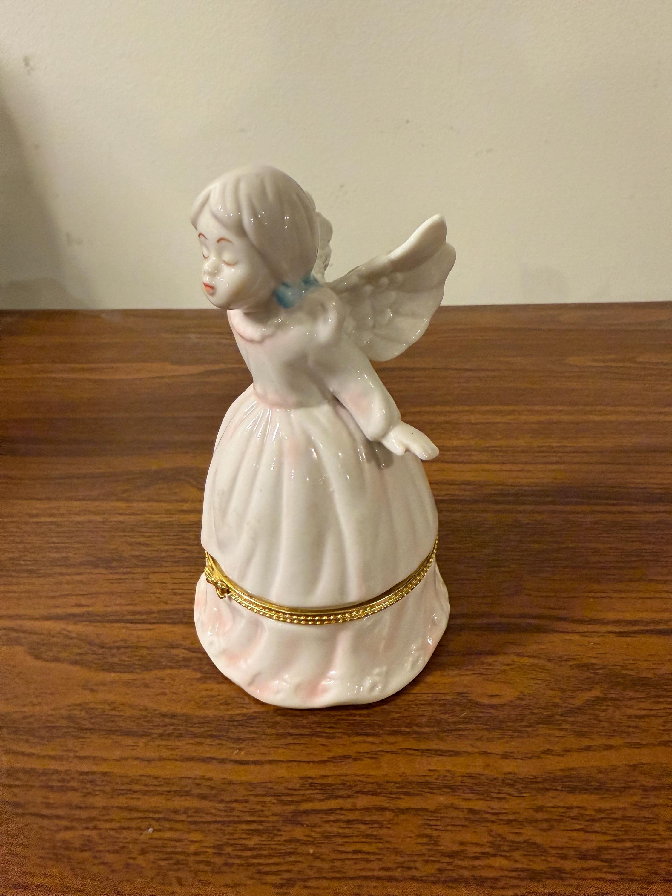 Vintage Greenbrier Porcelain Kissing Angel Trinket Box. - Etsy