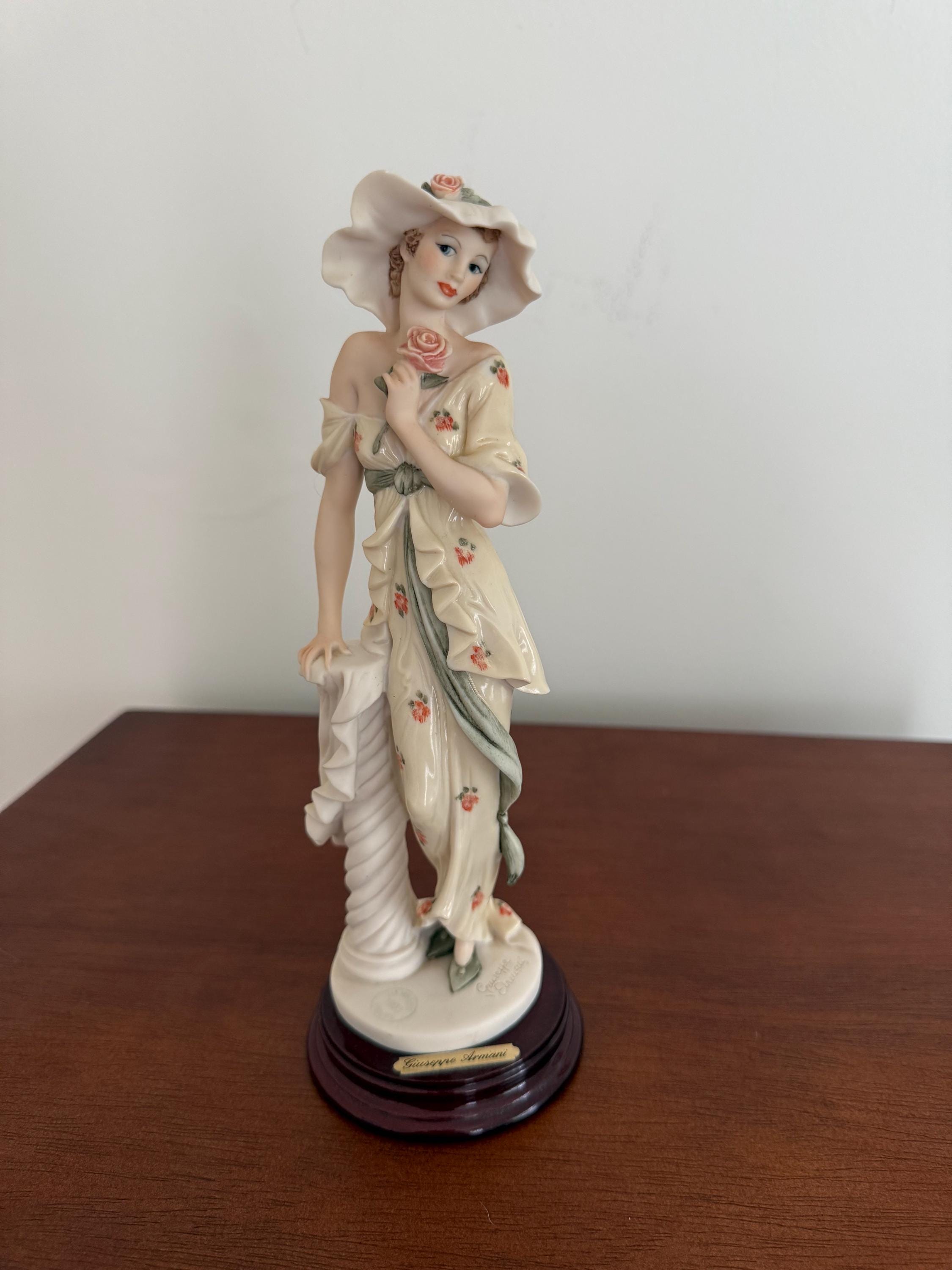 Giuseppe Armani “secret Love“ Figurine of the Year - Etsy