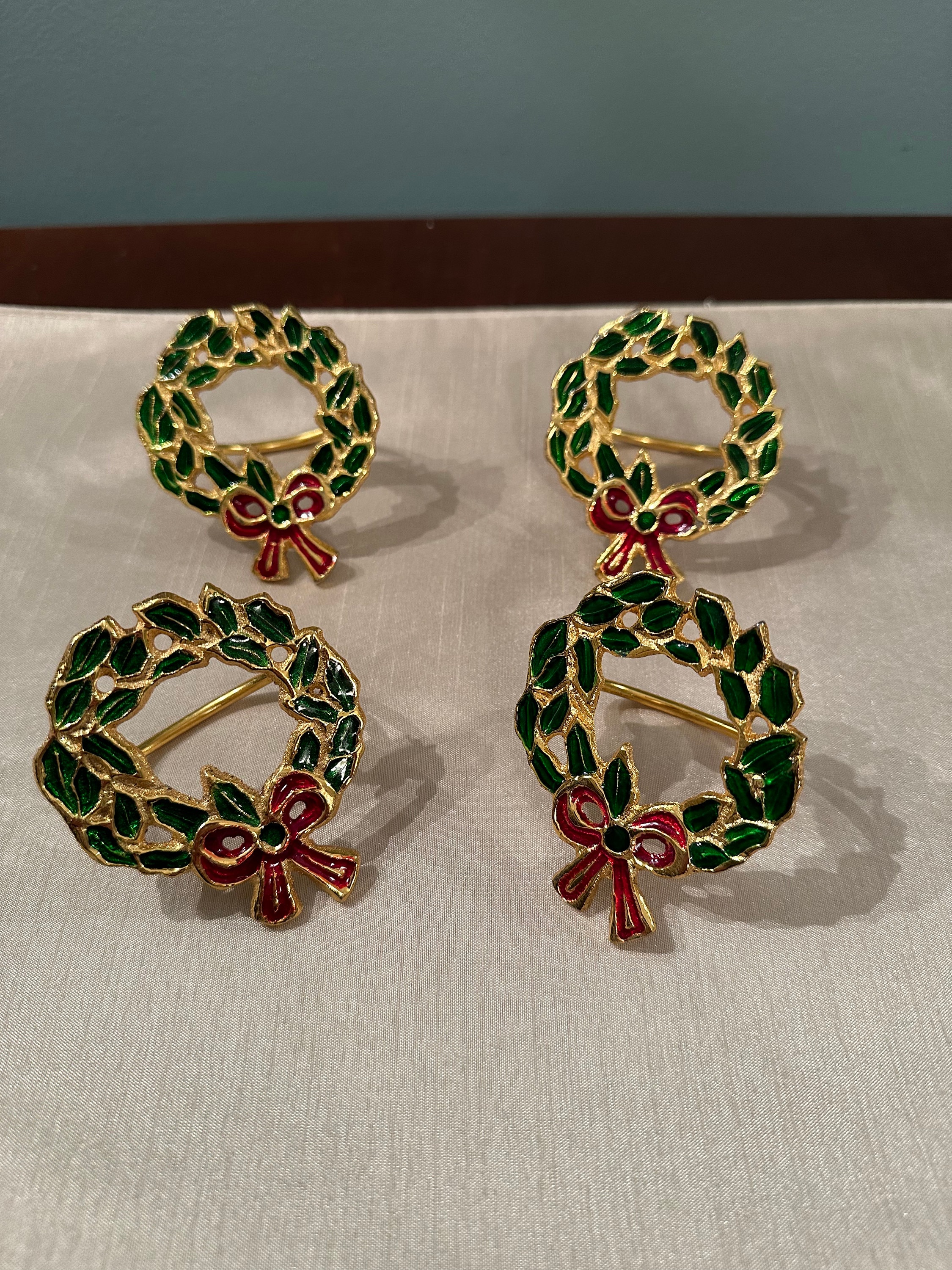 Christmas Wreath Napkin Rings, Set of 4 Christmas Wreath Napkin Rings, Set of 4