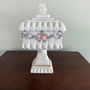 Westmoreland Milk Glass Candy Dish / Wedding Box