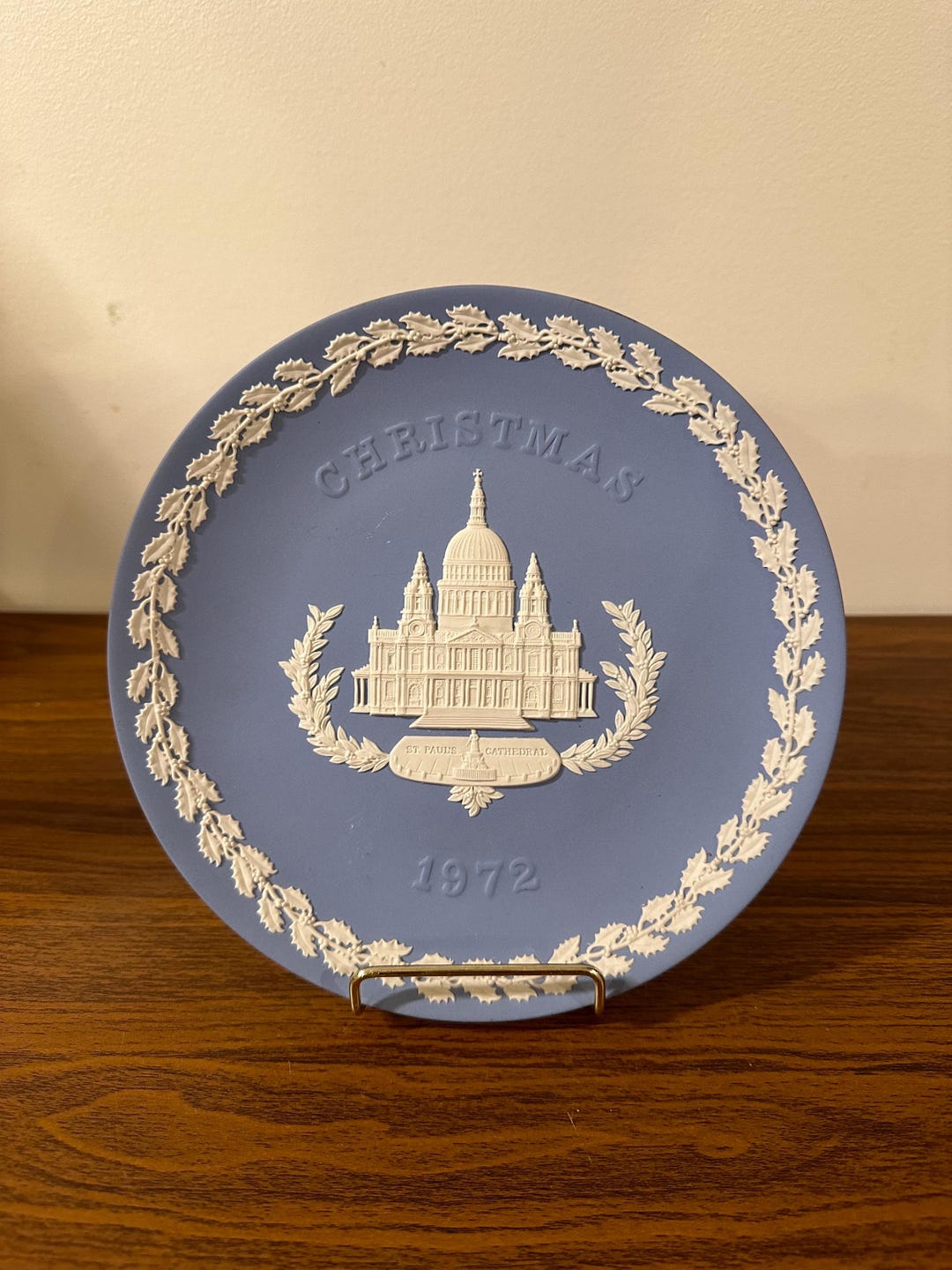 Wedgwood Jasperware Christmas 1972 St Paul's Cathedral Plate