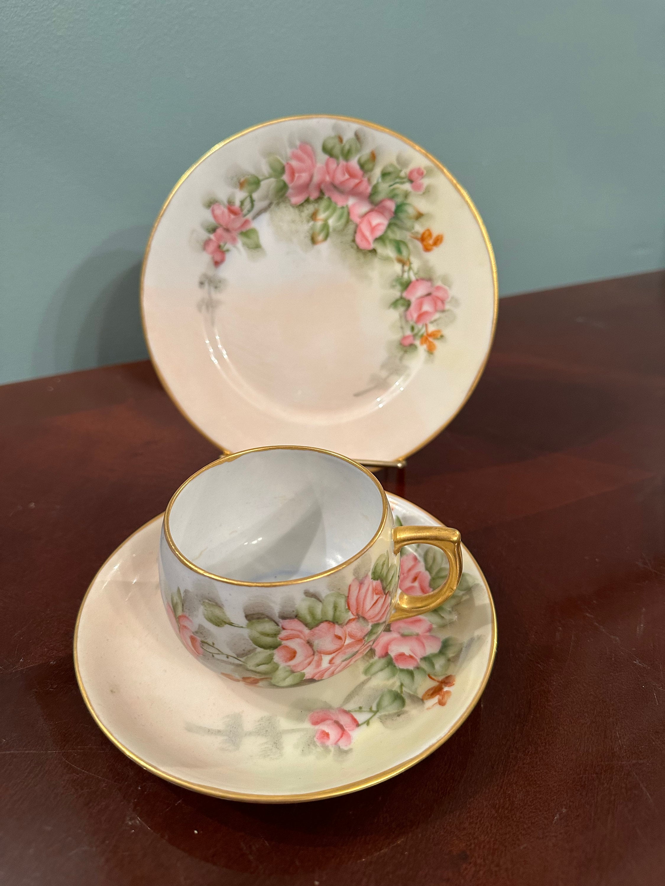 Porpora Tea Saucer main image 1