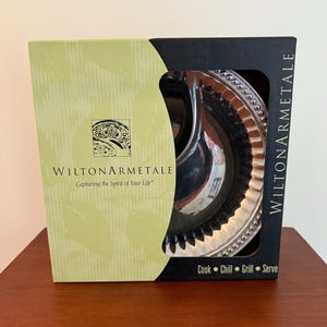 Wilton Armetale Serving Bowl
