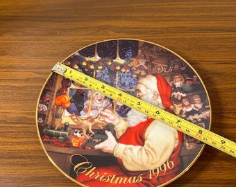 Avon 1996 Christmas “santa Loving Touch” Plate. - Etsy