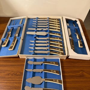 Vintage Sheffield English Blades 19 Piece Golden Prestige Cutlery Set / Knife Set