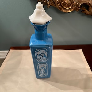 Vintage Jim Beam Blue  and white milk glass liquor whiskey decanter bottle cork