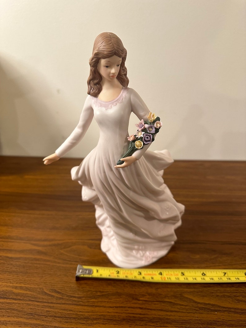 Home Interior Porcelain Figurinesnull