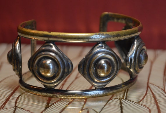 Vintage Metal Cuff Bracelet - image 5