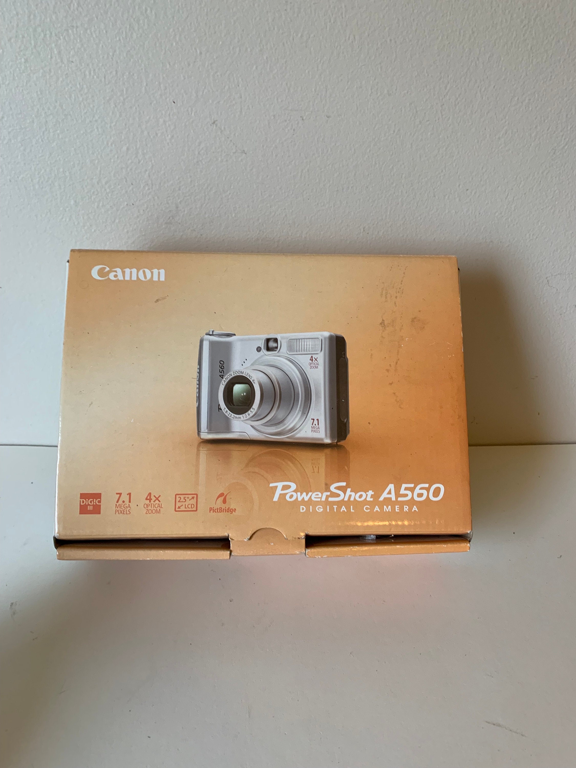 【美品】Canon キャノン PowerShot A560 シルバー　ケース付 Amazon.com : Canon PowerShot A560 7.1MP Digital Camera with