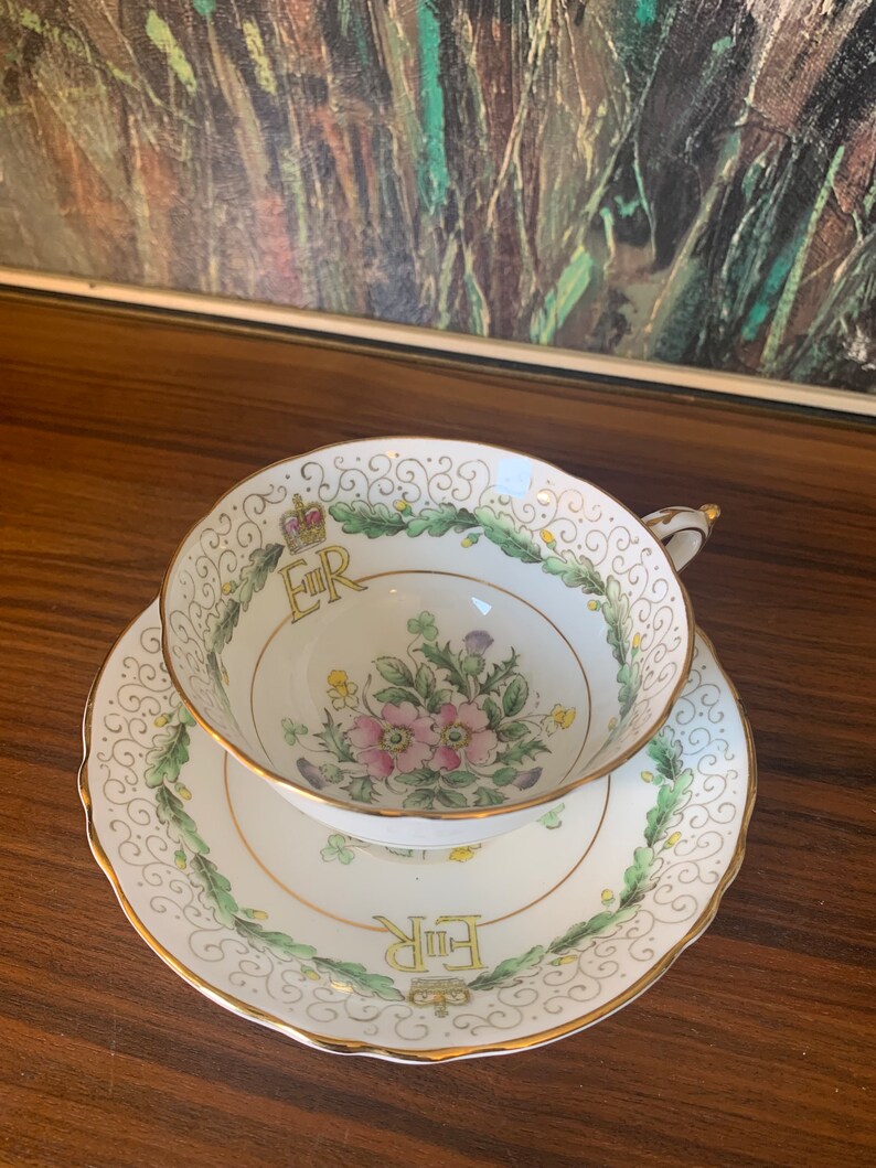 Teacup Paragon Queen Elizabeth II 1953 Coronation Pattern, Royal Tea