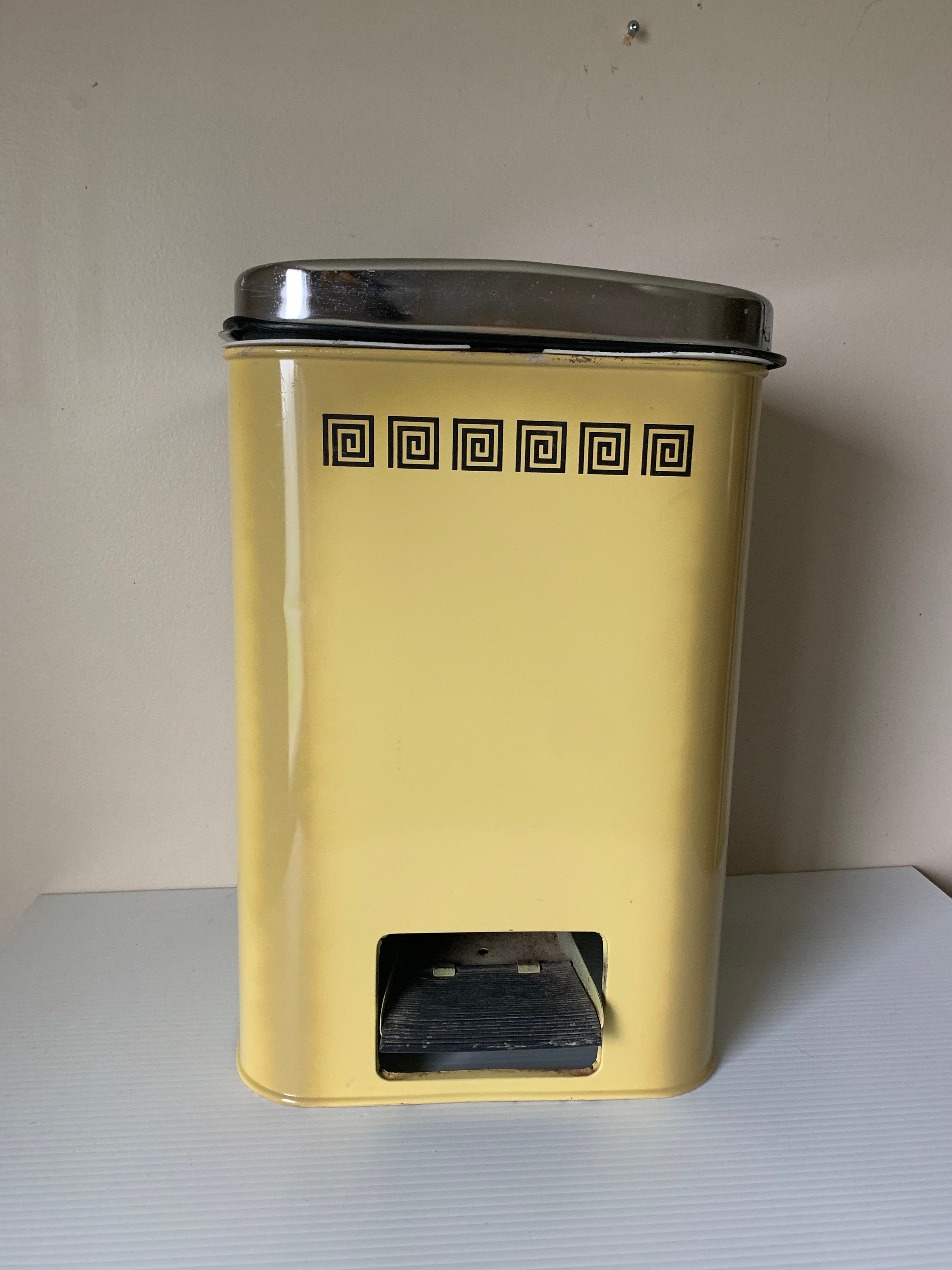 Vintage Antique Industrial Heavy Red Metal Waste Basket Trash Can - Etsy