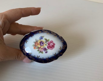 Vintage keramisch sieradendoosje - Sieradenhouder met bloemenmotief - Porseleinen bewaardoosje met bloemmotief, ringbakje in antieke stijl, shabby chic kaptafeldecoratie