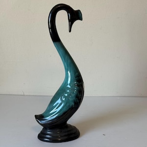 Vintage Blue Mountain keramik fågelfigur, svandekor