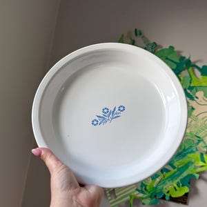 MCM CorningWare Cornflower Blue Pie Dish Vintage White Floral Glass Ceramic Baking Pan Retro Farmhouse Kitchenware Gift