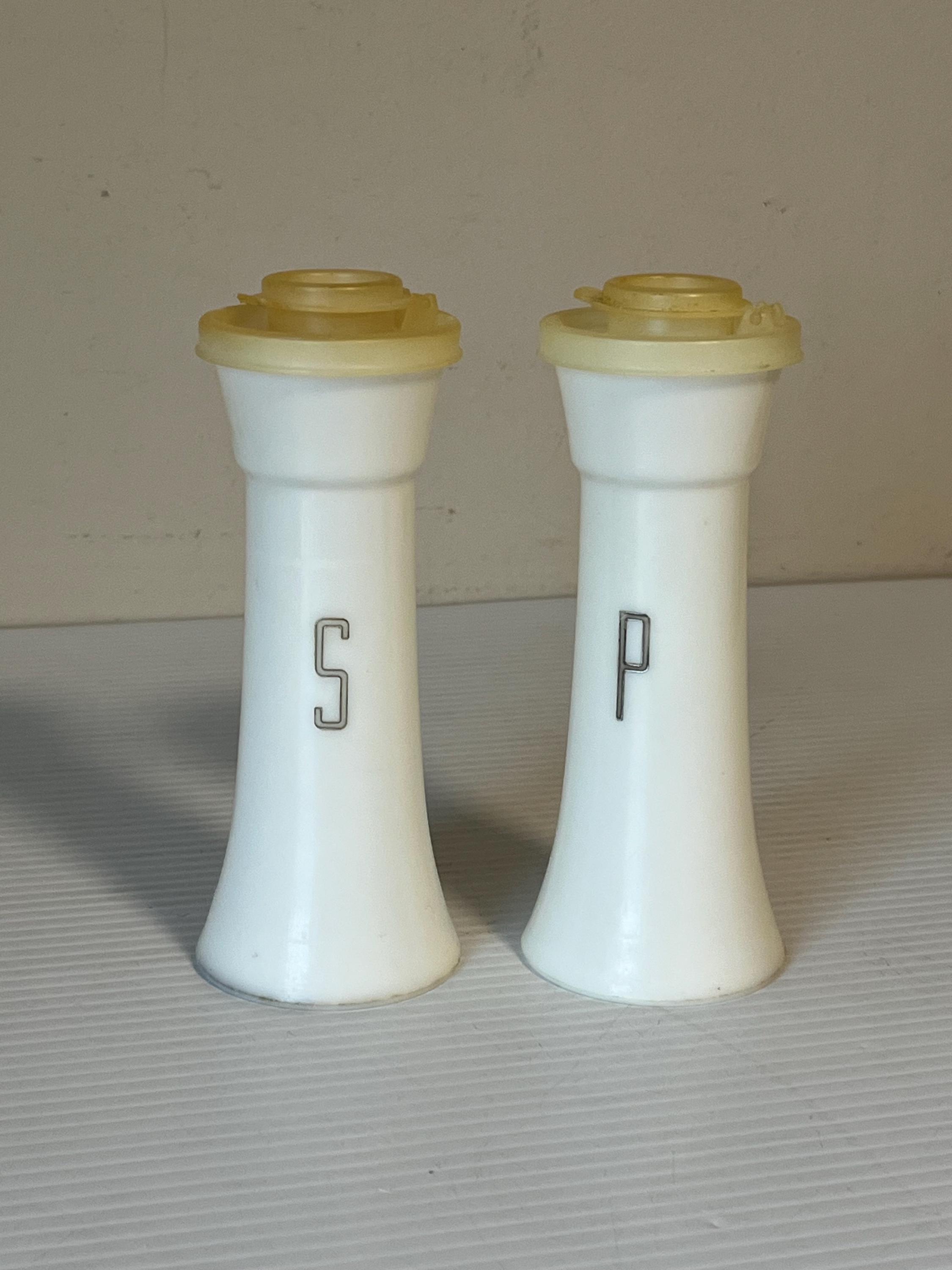 【1970s vintage】ソルトアンドペッパー Vintage 70s Salt and Pepper Shakers - Etsy Canada