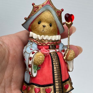 Cherished Teddies Queen of Your Heart Figurine, Teddy Bear Gift, Heart Staff, Collector&#39;s Item, Heart Decor