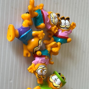 Lot de figurines Garfield des années 80, Happy Meal McDonalds, jouets de figurines de sport pour chats, cadeau rétro pour enfants ** Quelques vêtements, veuillez voir les photos