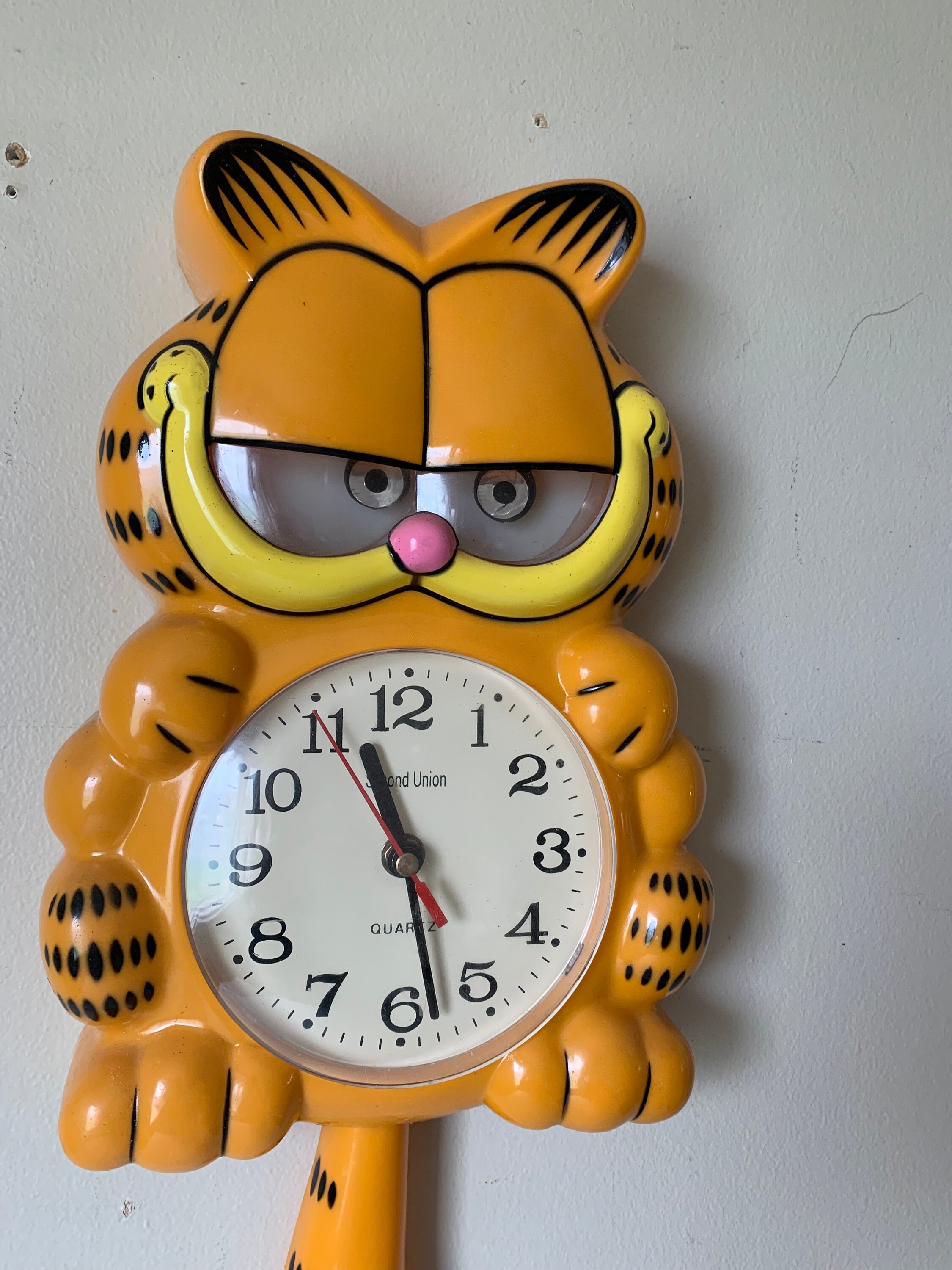 Garfield Wall Clock, Vintage Cartoon Clock, Retro Kitchen Decor