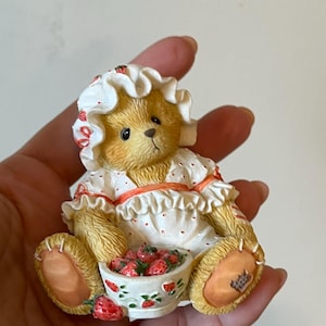 Cherished Teddies by Priscilla Hillman 1995 Tara Friend Figurine, Resin Bear Collectible, Berry Best Friend Gift