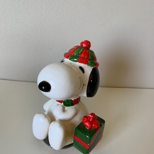 Willitts Peanuts 1988 Snoopy Red Corvette Music Box Puppy