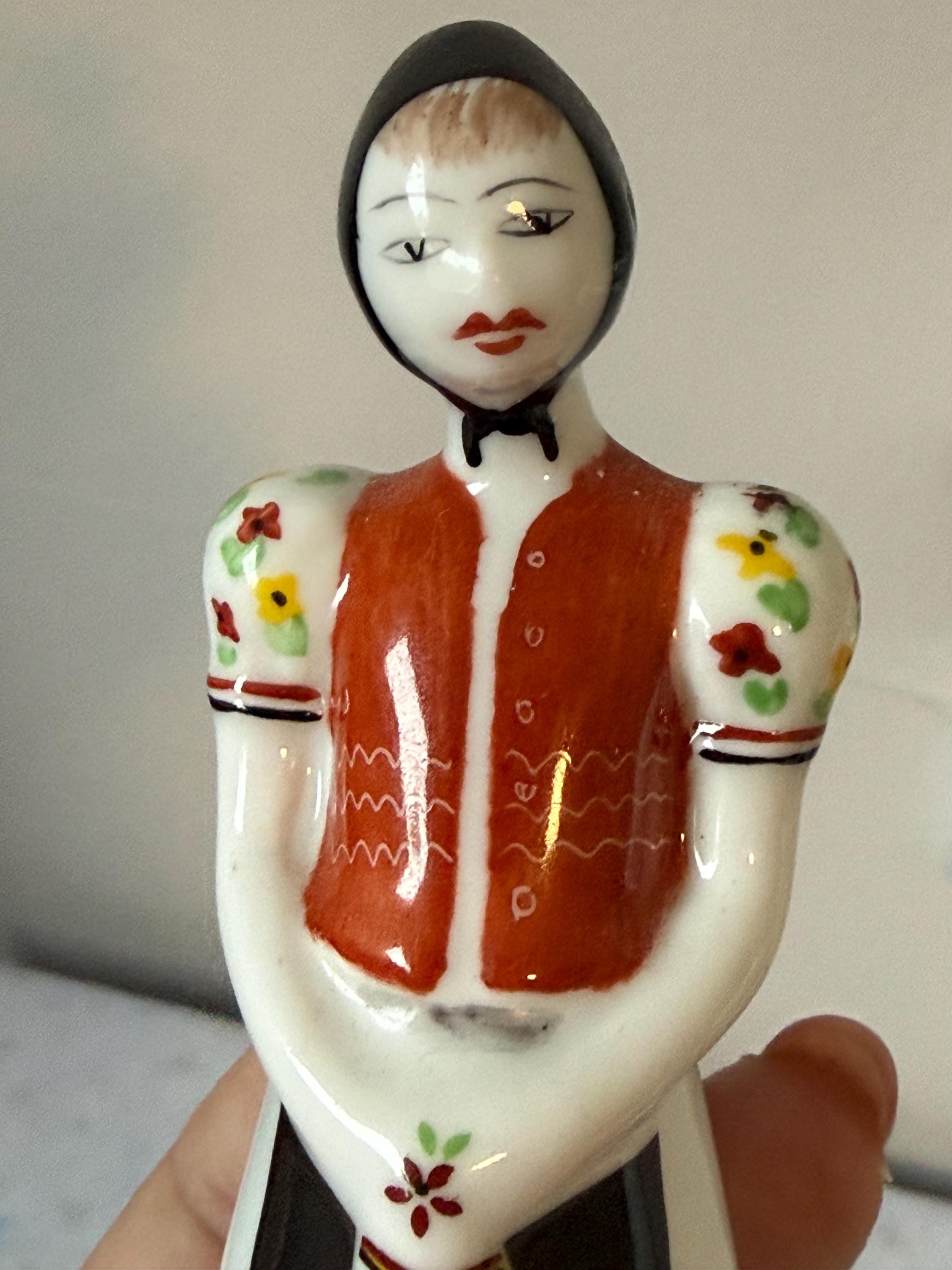 Vintage Hollóháza Hungary Porcelain Figurine, Woman in Traditional