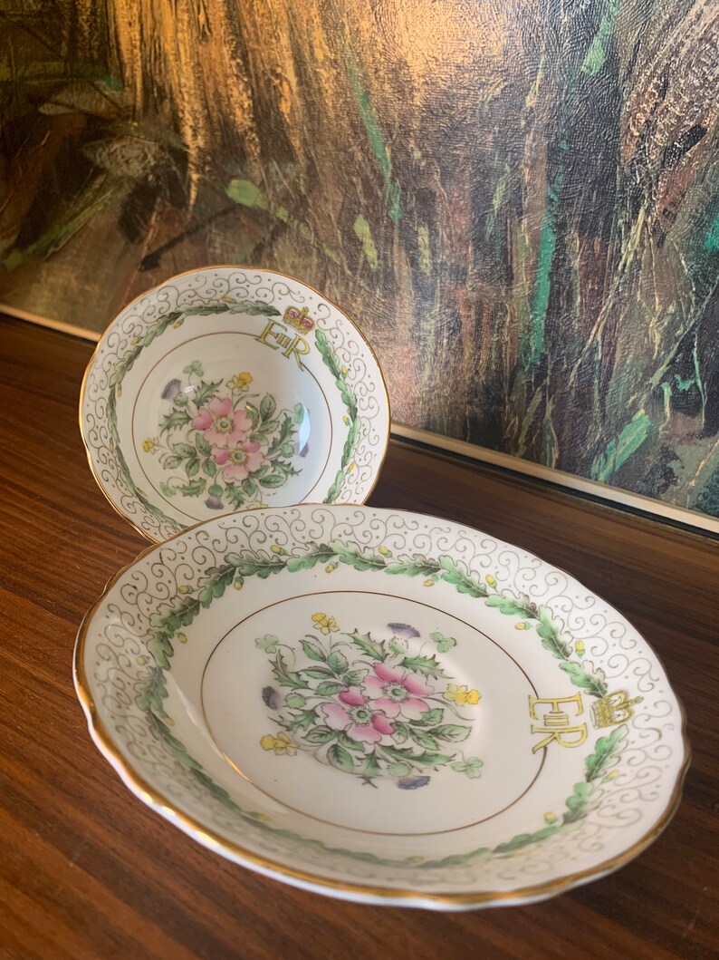 Teacup Paragon Queen Elizabeth II 1953 Coronation Pattern, Royal Tea