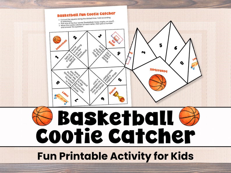 Puede incluir: Un juego de adivinanzas con tem&aacute;tica de baloncesto, con un gr&aacute;fico de baloncesto. El papel doblado de la adivina est&aacute; al lado de la versi&oacute;n desplegada. El texto dice "Basketball Cootie Catcher" y "Fun Printable Activity for Kids."