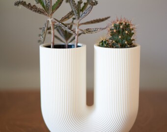 Minimalist Ribbed U Shaped Planter