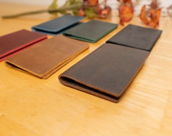 Tarjetero de cuero personalizado: Billetera minimalista y delgada