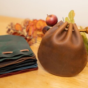 Bolso de cuero, bolso con cordón ajustable, monedero grabado, bolso minimalista, cuero personalizado, regalos, regalo para él, regalo para ella