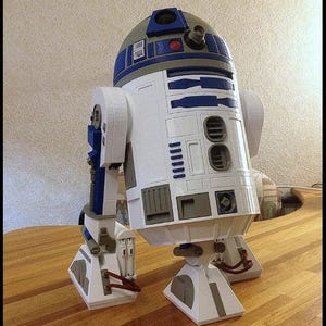 Astro-Type Service Droid – Lifesize 3D Printable Build + Instructions