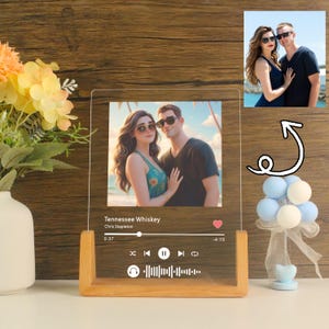 Custom Pixar Style Photo Frame: Personalized Cartoon Portrait Gift