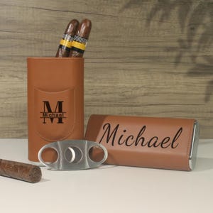 Scatola umidificata per sigari in pelle personalizzata - Custodia da viaggio con incisione personalizzata e taglierino - Regalo per lui, sposo, festa del papà