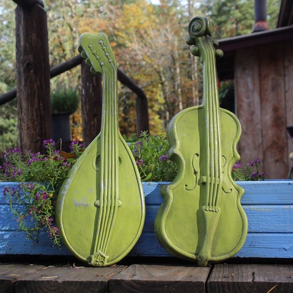 Décoration murale vintage des années 60 pour guitare basse et mandoline en fonte verte en métal vert