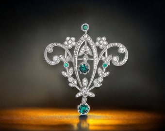 Broche y colgante Collar Cadena Plata de ley 925 Belle Époque Art Nouveau Engaste de laurel fino CZ Verde esmeralda Estilo vintage Rodio plateado