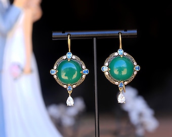Grandes Boucles D'oreilles Dormeuses Rondes Dorées - Agate Verte, Style Rétro