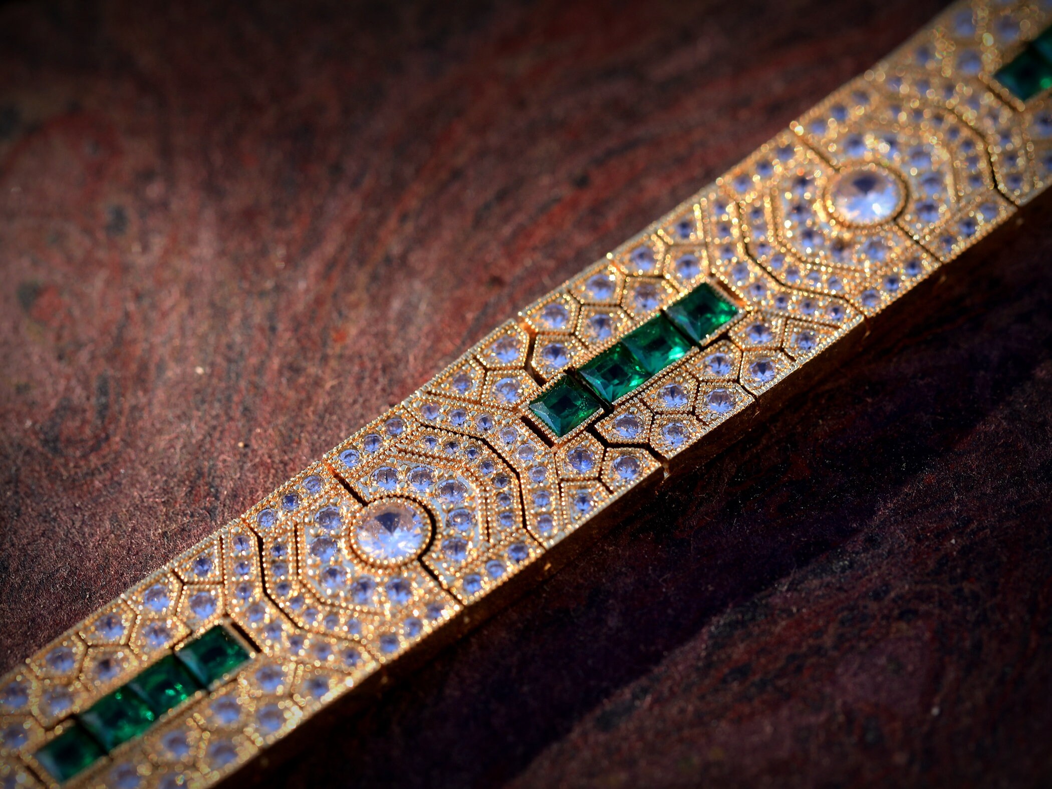 BELLE ÉPOQUE Sapphire Bracelet 18K WG Belle Epoque Art Deco Geometric CZ Delicate Emerald Green