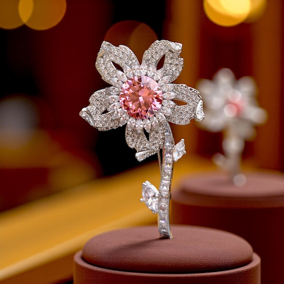 A Williamson Brilliant Brooch, Large, HEAVY, Rhodium Plated 