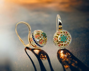 Boucles d'oreilles Dormeuse Perle en Laiton Serti CZ Multicolore Vert Bleu Mariage Vintage Style Plaqué l'Or