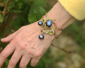 Gorgeous Antique Gold Art Nouveau Adjustable Bracelet Flower Branch Leaf Green Enamel Baroque Pearl Black Wedding Vintage Style Gold Plated